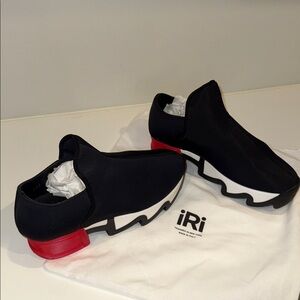 iRi WES I Black Red Low Top Sneaker
